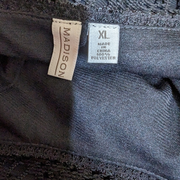 Madison Dress 2 Layer Short sleeve knee length - Picture 5 of 5